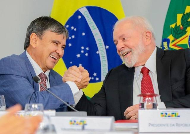 Ministro Wellington Dias com o presidente Lula: Bolsa Família é o programa mais bem visto pelos brasileiros